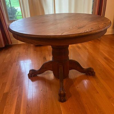Claw Foot Pedestal Table & Four Chairs (DR-MG)
