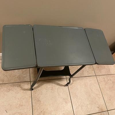 Metal Typewriter Stand (P-MG)