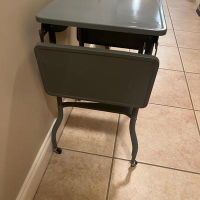 Metal Typewriter Stand (P-MG)
