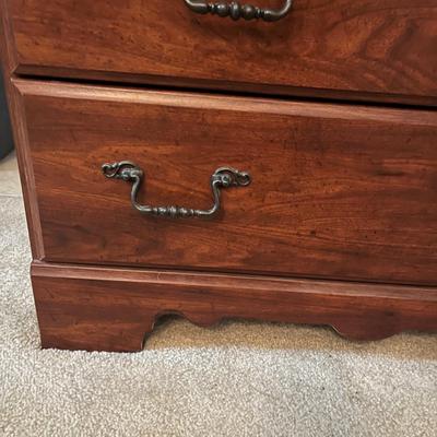 Ashley Furniture Five Drawer Chest of Drawers (P-MG)