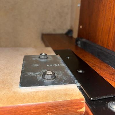 Queen Sized Wooden Sleigh Bed (P-MG)