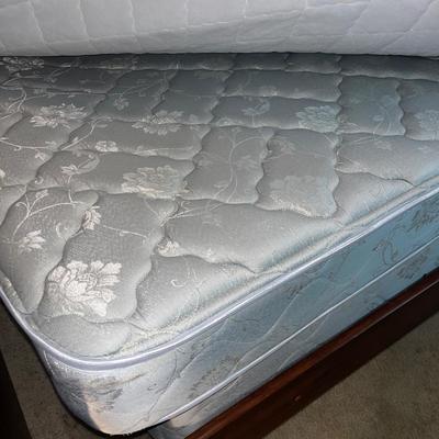 Queen Sized Wooden Sleigh Bed (P-MG)