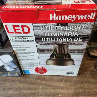 Lighting Lot Outdoor & Utility LED Honeywell Motion Activated