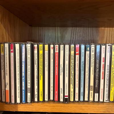 Sony DVD/CD Player & DVDs & CDs (LR-MG)