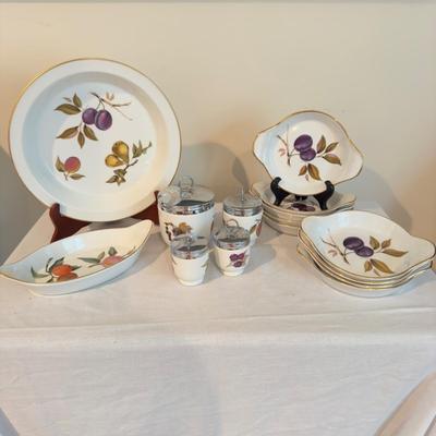 Sale Photo Thumbnail #1459: 9 au gratin plum plates , 2 small egg coddler, 1 medium, 1 large , oval casserole dish , lg deep dish pie plate