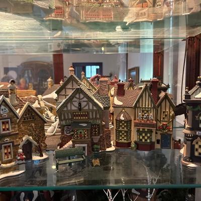Dept 56 dickens village PCs -