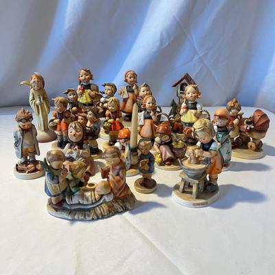 18 Hummel Figurines - ‘Worship’, ‘Chick Girl’ & More (LR-RG)