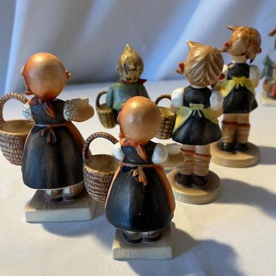 18 Hummel Figurines - ‘Worship’, ‘Chick Girl’ & More (LR-RG)