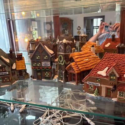 Dept 56 Dickens village pcs
