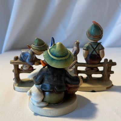 20 Hummel Figurines - ‘Goose Girl’, ‘Wayside Harmony’ & More (LR-RG)