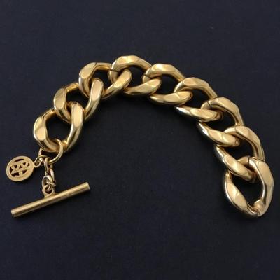 Gorgeous Ben- Amun chunky gold tone toggle bracelet very nice very beautiful,