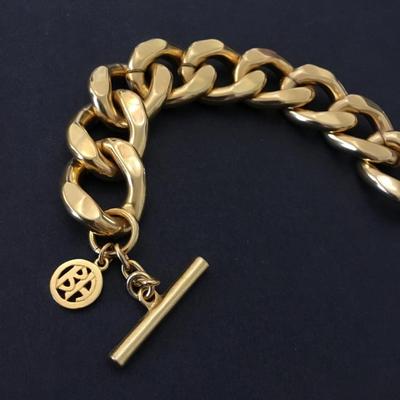 Gorgeous Ben- Amun chunky gold tone toggle bracelet very nice very beautiful,