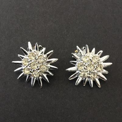 Beautiful, vintage, silver toned rhinestone sunburst clip on earrings