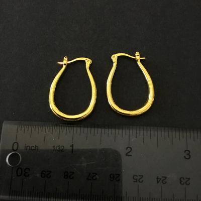 Beautiful, gold toned, very nice earrings very elegant