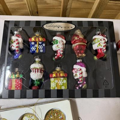 Christmas Ornaments Galore! (G-BM)