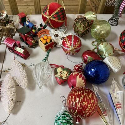Christmas Ornaments Galore! (G-BM)