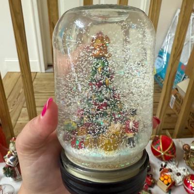 Christmas Ornaments Galore! (G-BM)