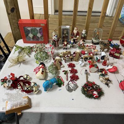 Christmas Ornaments Galore! (G-BM)