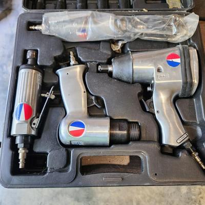 4 DeVilbliss Air Power Co. AT30 Hammer/Chisel AT10 Impact Wrench + 2 others