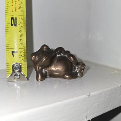 Brass frog