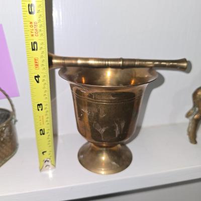 Brass pot