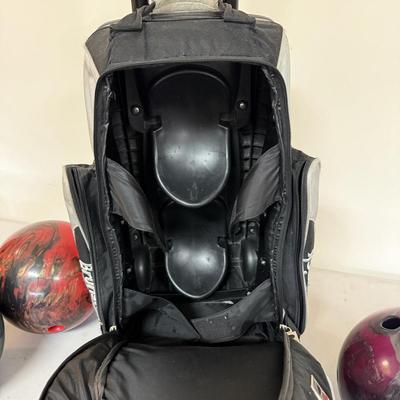 Brunswick Bowling Bag and Three Bowling Balls (G-BM)