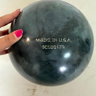 Brunswick Bowling Bag and Three Bowling Balls (G-BM)