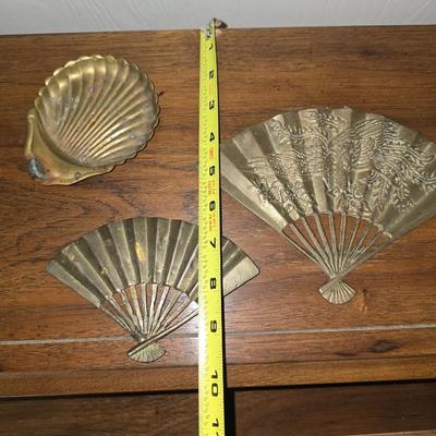 2 fans and 1 shell