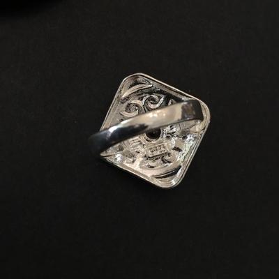 Beautiful, very nice. 925 sterling silver statement ring.