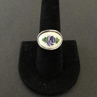 Beautiful vintage Sarah Coventry Guilloche enamel adjustable ring