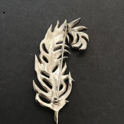 Vintage SilverTone feather brooch with rhinestones