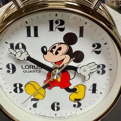 Sale Photo Thumbnail #388: Battery powered, runs and alarm rings as expected. Model LFD115G-M, made in Japan. Battery contacts corroded but clock functions. Nice display piece.