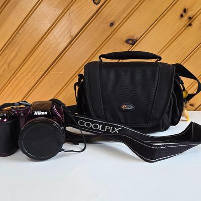 LOT 57F: Nixon Coolpix L820 Digital Camera with Bag