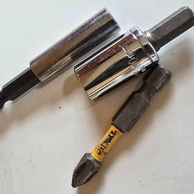 LOT 60P: Dewalt 20V Cordless 1/2" Drill with Toolbag and Accessories