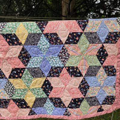 LOT 83L: Two Beautiful Vintage Patchwork/Star Pattern Quilts
