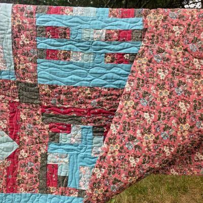 LOT 83L: Two Beautiful Vintage Patchwork/Star Pattern Quilts