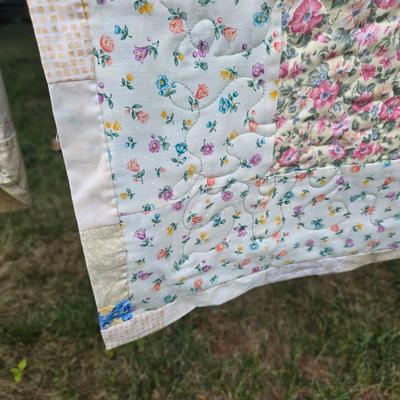LOT 84L: Two Lovely Vintage Quilts