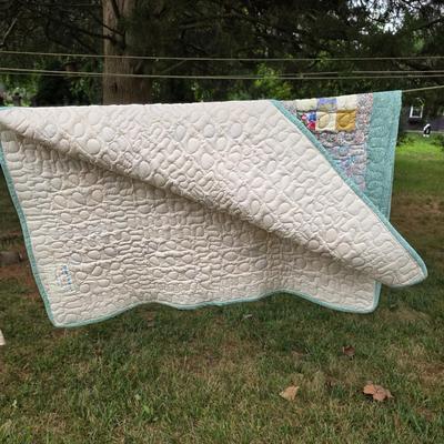 LOT 88L: Three Handmade Vintage Quilts