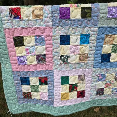 LOT 88L: Three Handmade Vintage Quilts
