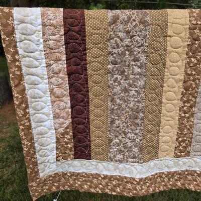 LOT 90L: Vintage Beautifully Handmade Quilts