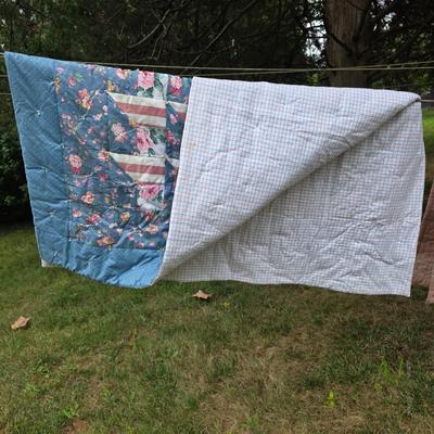 LOT 92L: Handmade Vintage Floral/Geometrical Star Pattern Quilts