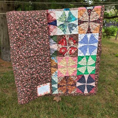 LOT 92L: Handmade Vintage Floral/Geometrical Star Pattern Quilts