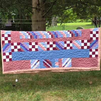 LOT 92L: Handmade Vintage Floral/Geometrical Star Pattern Quilts