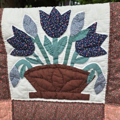 LOT 94L: Beautiful Handmade Vintage Quilts