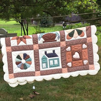 LOT 94L: Beautiful Handmade Vintage Quilts