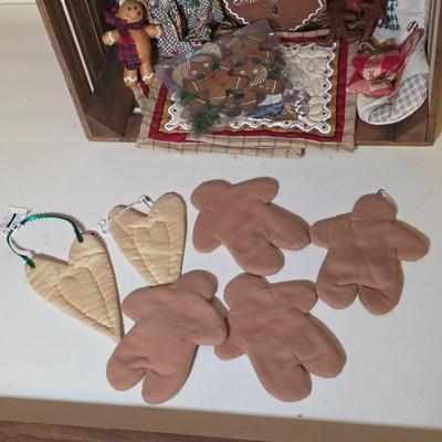 LOT 101S: Crate W/Gingerbread Door Stop, Ornaments, Table Mats, Stocking & More