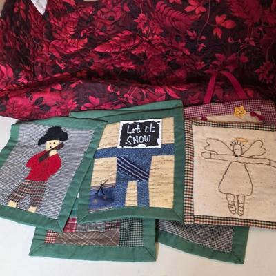 LOT 102S: Let It Snow! Adorable Wood Snowman Card Holder/Pole, Holiday Quilt Trivets, Magnets/Ornaments & More