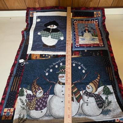 LOT 102S: Let It Snow! Adorable Wood Snowman Card Holder/Pole, Holiday Quilt Trivets, Magnets/Ornaments & More