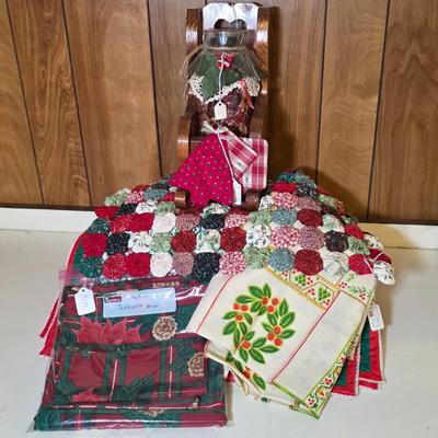 LOT 106S: Beautiful Wood Jar Candle Holder W/Holiday Potpourri Filled Jar/Tea Light Holder, Along W/Two Holiday Table Covers, Place Mats,...