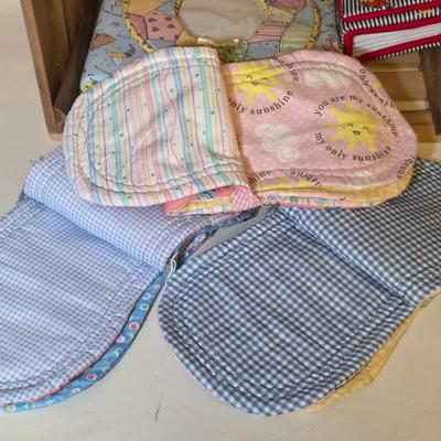 LOT 107S: Oh Baby! Sweet Handmade Quilts, 2 Quilted Photo Albums & A Pillow Matching W/Quilt